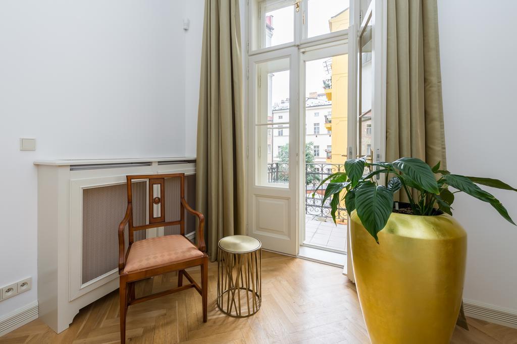 Grand Central Residence By Tkc Prague Exterior photo