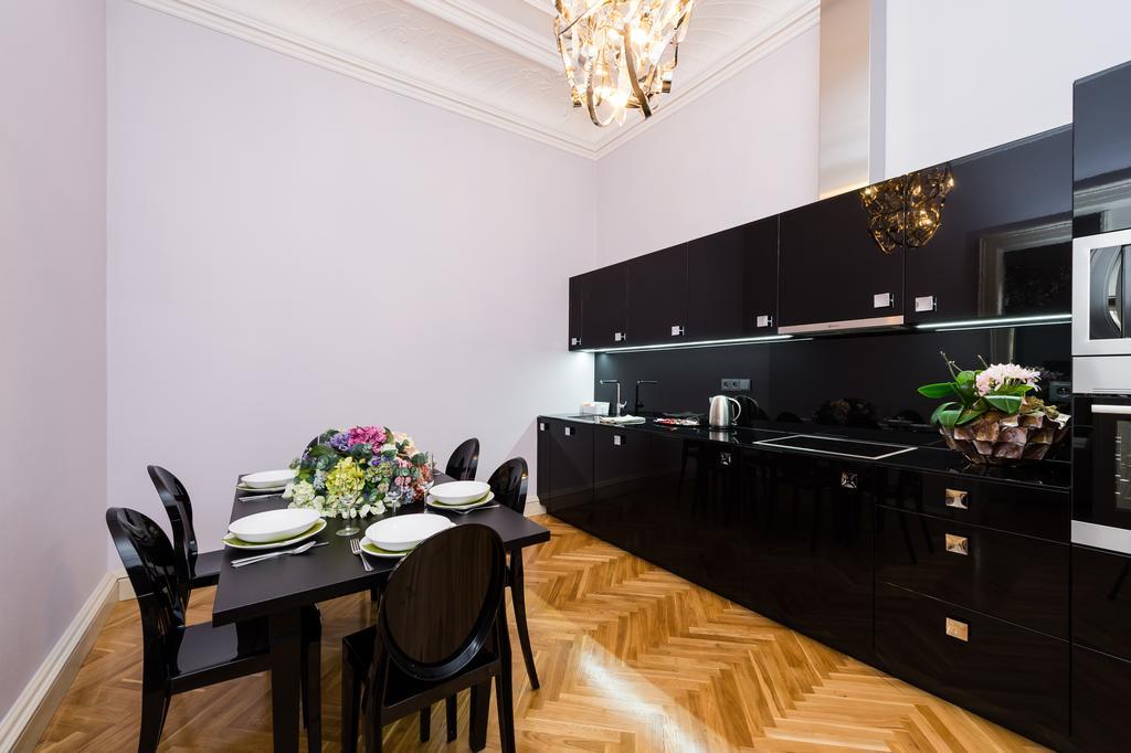 Grand Central Residence By Tkc Prague Exterior photo