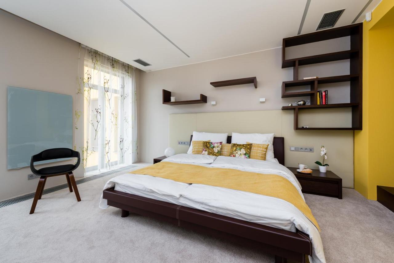 Grand Central Residence By Tkc Prague Exterior photo